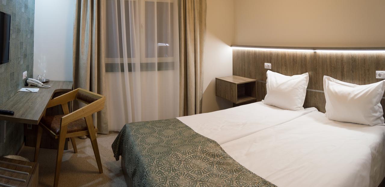 Fidelitas Hotel Sfântu-Gheorghe Dış mekan fotoğraf